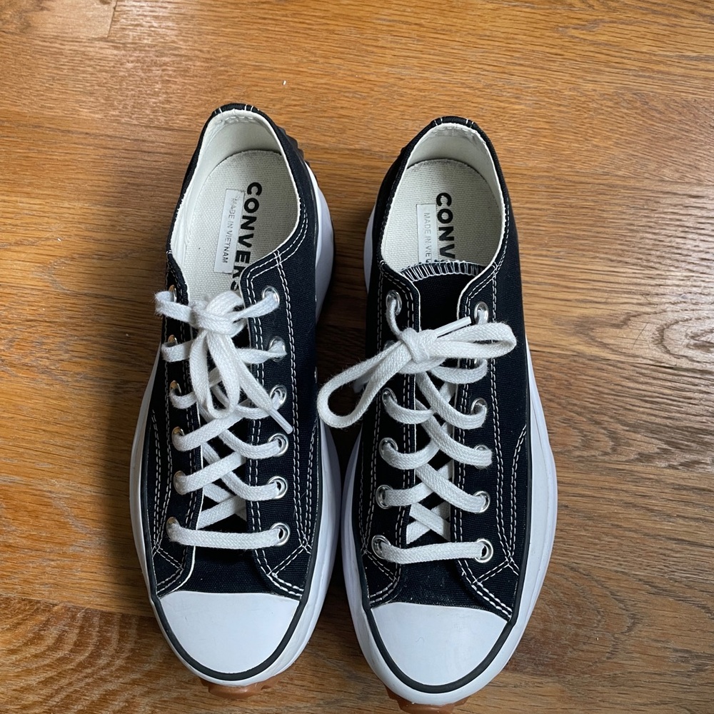 Women’s Converse Run Star Hike sneakers